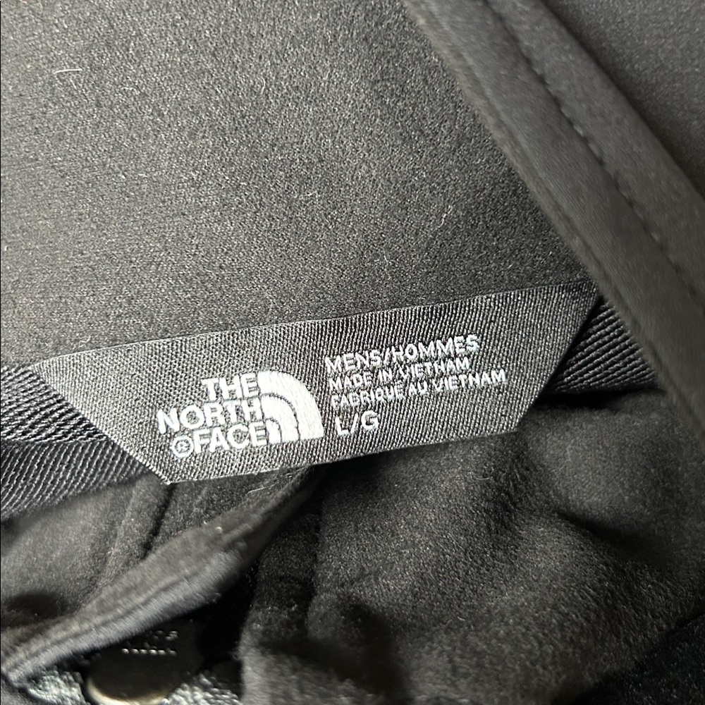 The North Face Men’s Black Full-Zip Stretch Jacket - Picture 8 of 11